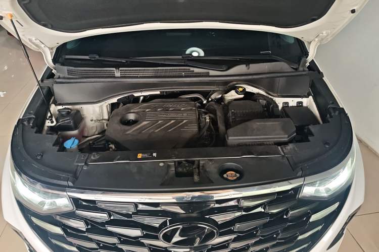 Used Hyundai Custo 2021 380TGDi Smart Luxury Premium LUX Engine Bay
