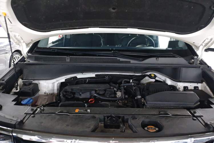 Used Hyundai Custo 2021 270TGDi Prestige LUX Engine Bay