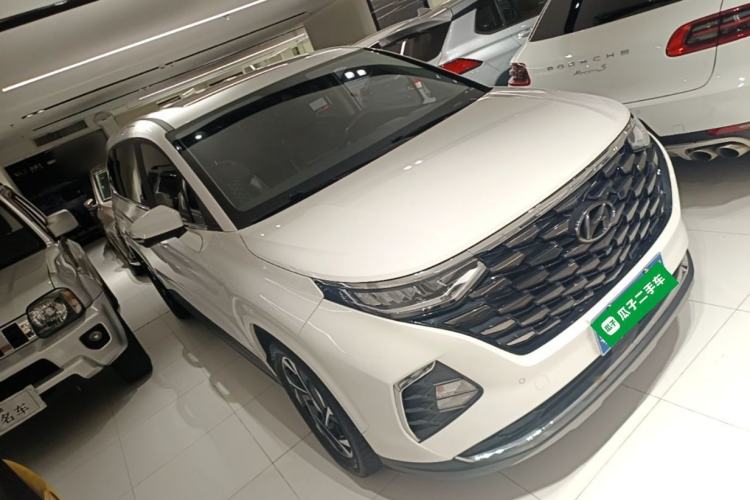 Used Hyundai Custo 2021 380TGDi Smart Luxury Premium LUX Front Right 45 Deg