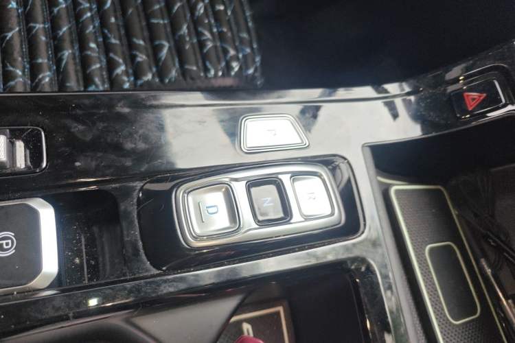 Used Hyundai Custo 2021 270TGDi Prestige LUX Gear Lever