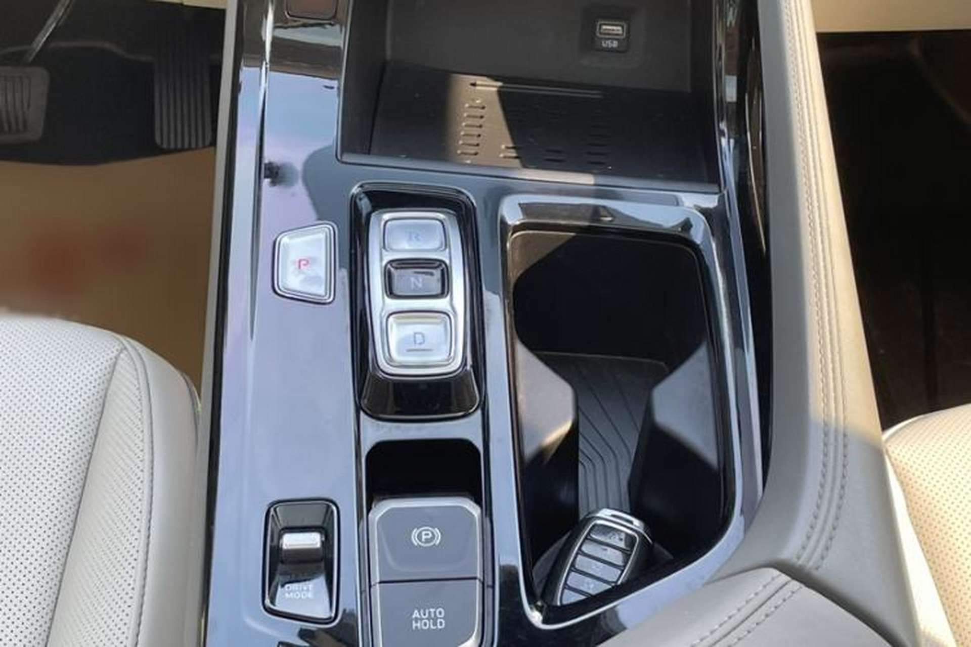 Used Hyundai Custo 2021 380TGDi Smart Love Flagship Edition TOP Premium Gear Lever