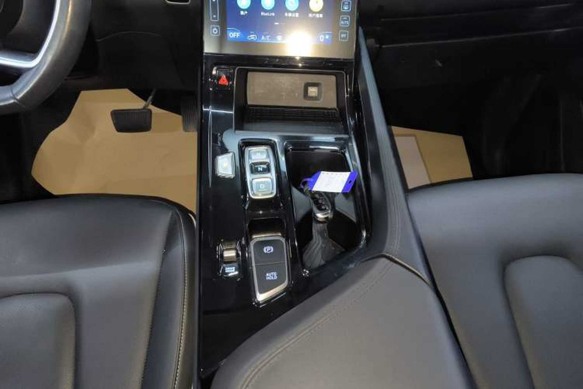 Used Hyundai Custo 2021 270TGDi Prestige LUX Gear Lever