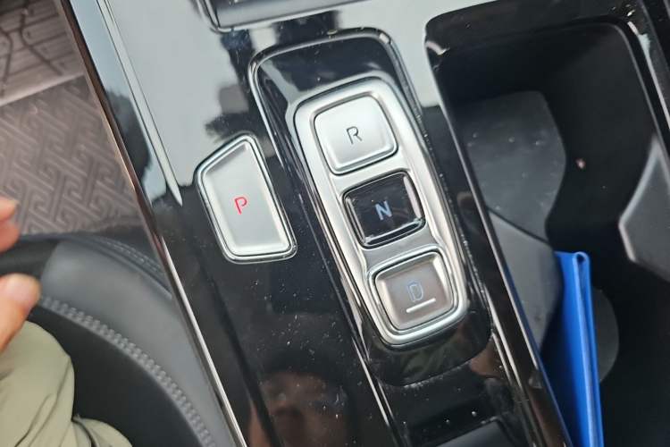 Used Hyundai Custo 2021 270TGDi Prestige LUX Gear Lever