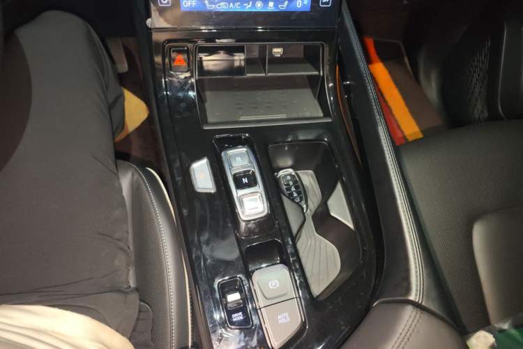 Used Hyundai Custo 2021 380TGDi Smart Love Flagship Edition TOP Premium Gear Lever