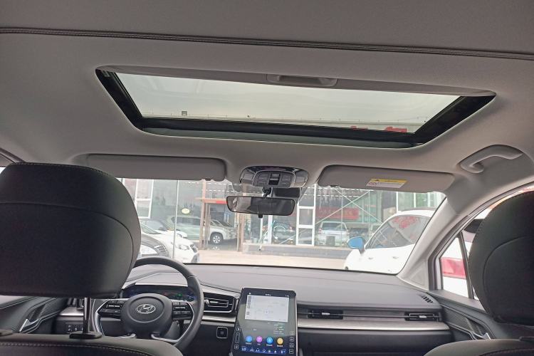 Used Hyundai Custo 2021 270TGDi Prestige LUX Headliner
