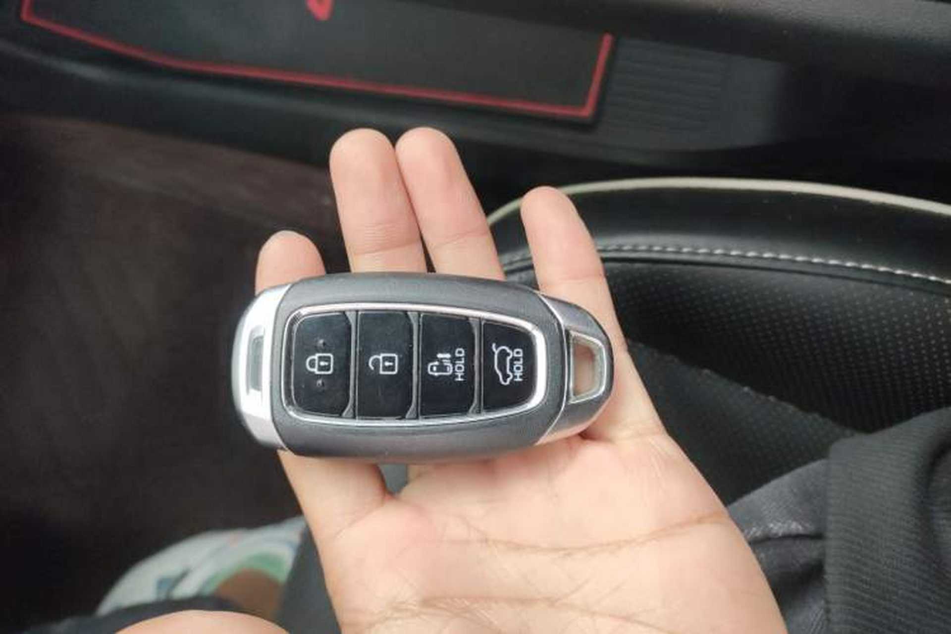 Used Hyundai Custo 2021 380TGDi Deluxe Edition DLX Interior 1