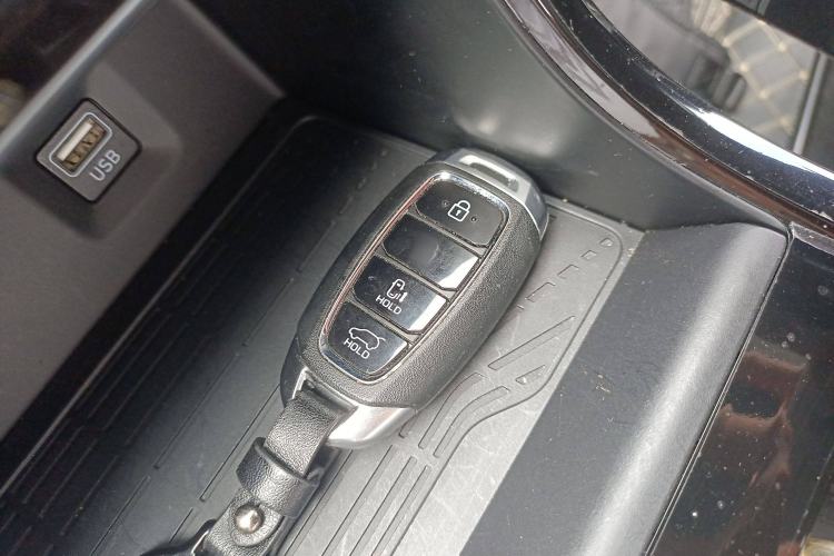 Used Hyundai Custo 2021 270TGDi Prestige LUX Interior 1