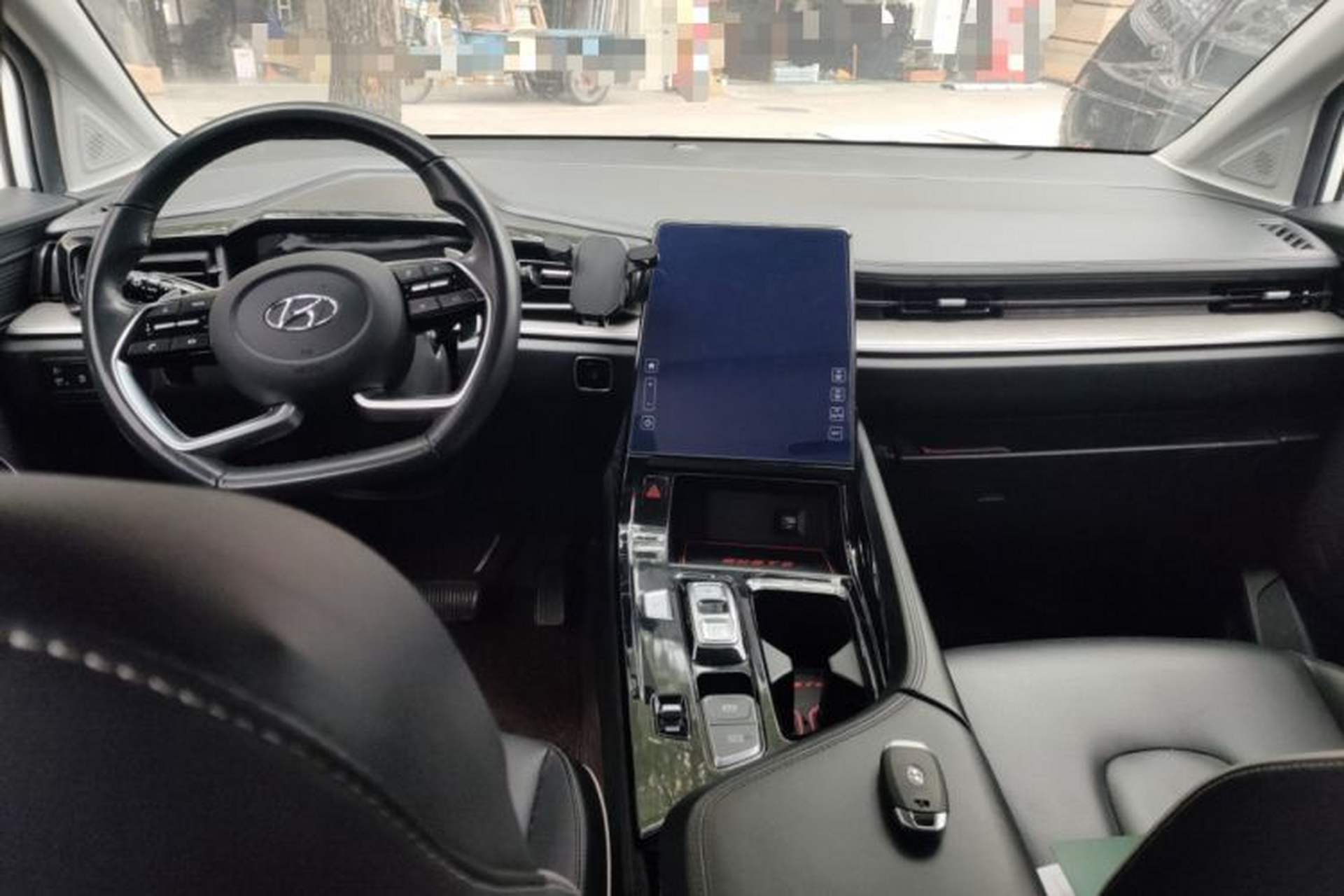 Used Hyundai Custo 2021 380TGDi Deluxe Edition DLX Interior 2