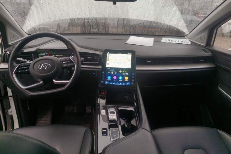 Used Hyundai Custo 2021 270TGDi Prestige LUX Interior 2