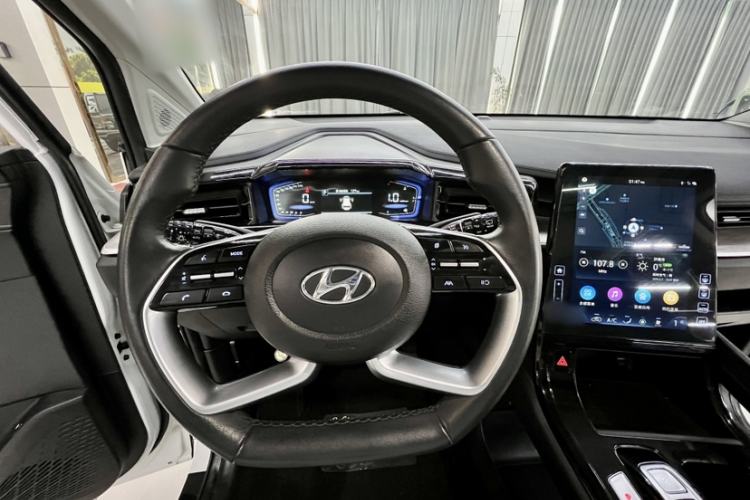 Used Hyundai Custo 2021 270TGDi Prestige LUX Interior 2