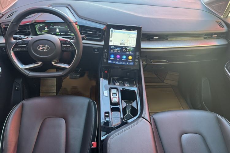 Used Hyundai Custo 2021 270TGDi Prestige LUX Interior 2