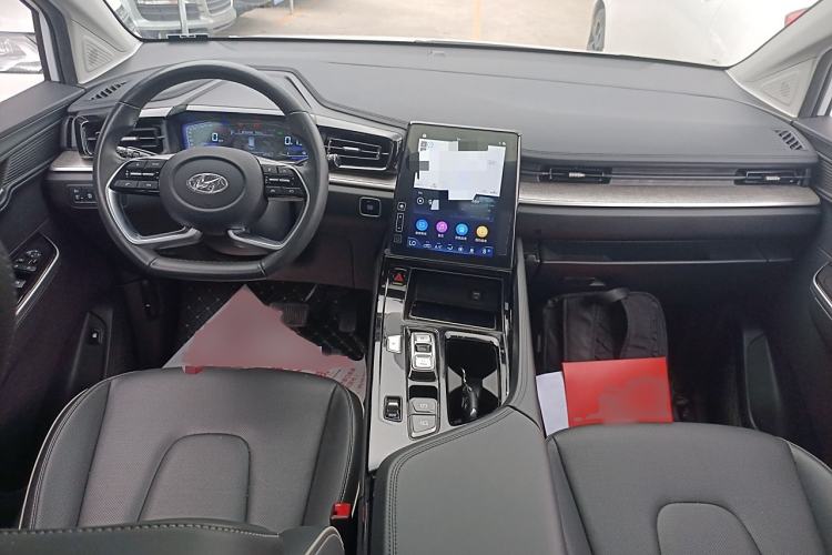 Used Hyundai Custo 2021 270TGDi Prestige LUX Interior 2