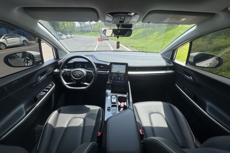 Used Hyundai Custo 2021 270TGDi Prestige LUX Interior 2