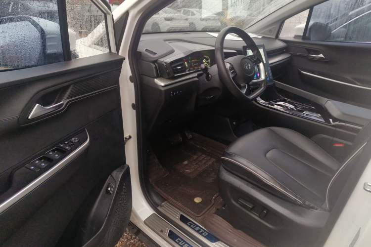 Used Hyundai Custo 2021 270TGDi Prestige LUX Interior 3