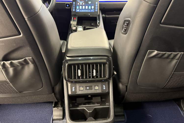 Used Hyundai Custo 2021 380TGDi Smart Luxury Premium LUX Interior 4