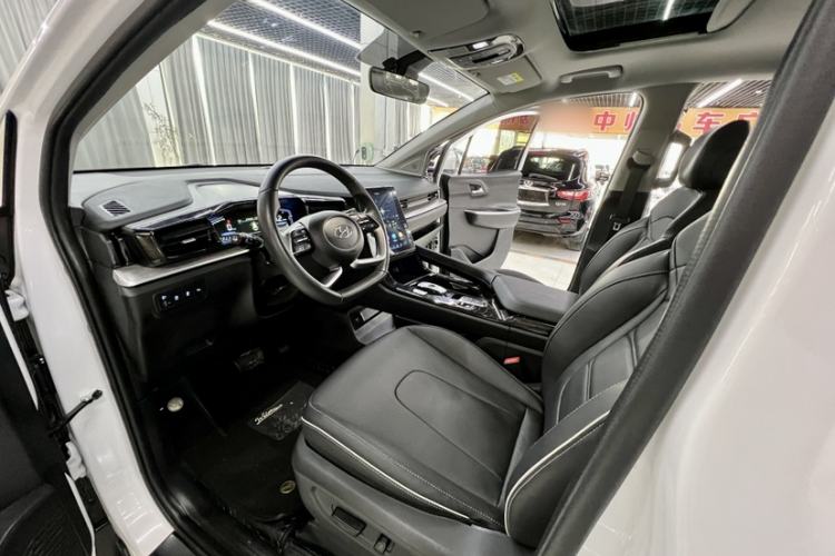 Used Hyundai Custo 2021 270TGDi Prestige LUX Interior 4