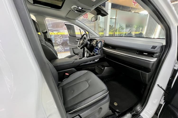 Used Hyundai Custo 2021 270TGDi Prestige LUX Interior 8