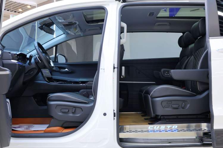 Used Hyundai Custo 2021 380TGDi Smart Love Flagship Edition TOP Premium Interior 8