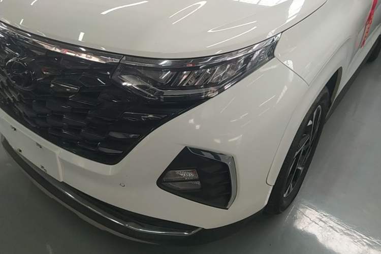 Used Hyundai Custo 2021 380TGDi Deluxe Edition DLX Left Front Headlight