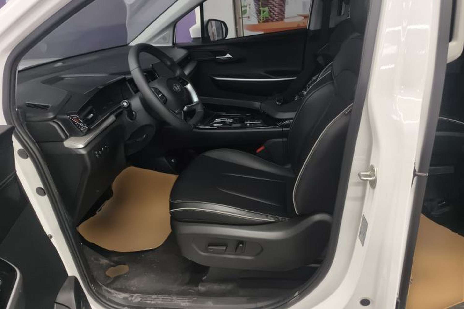 Used Hyundai Custo 2021 270TGDi Prestige LUX Left Front Seat