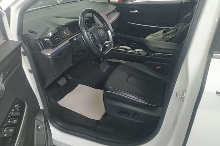Used Hyundai Custo 2021 380TGDi Deluxe Edition DLX Left Front Seat