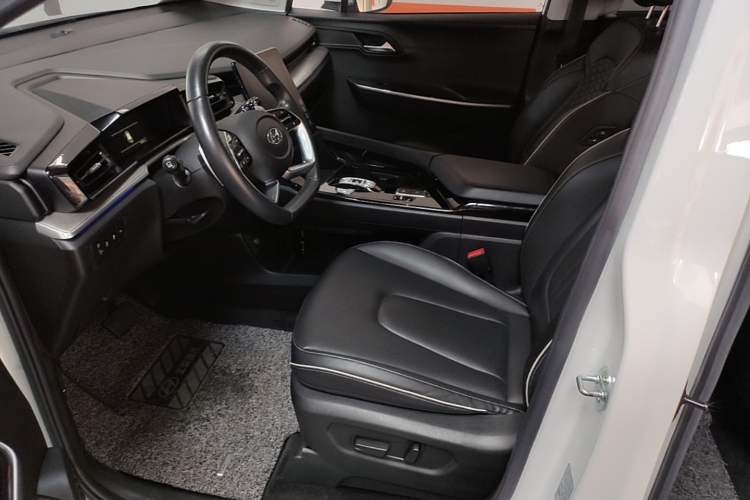 Used Hyundai Custo 2021 380TGDi Smart Love Flagship Edition TOP Premium Left Front Seat