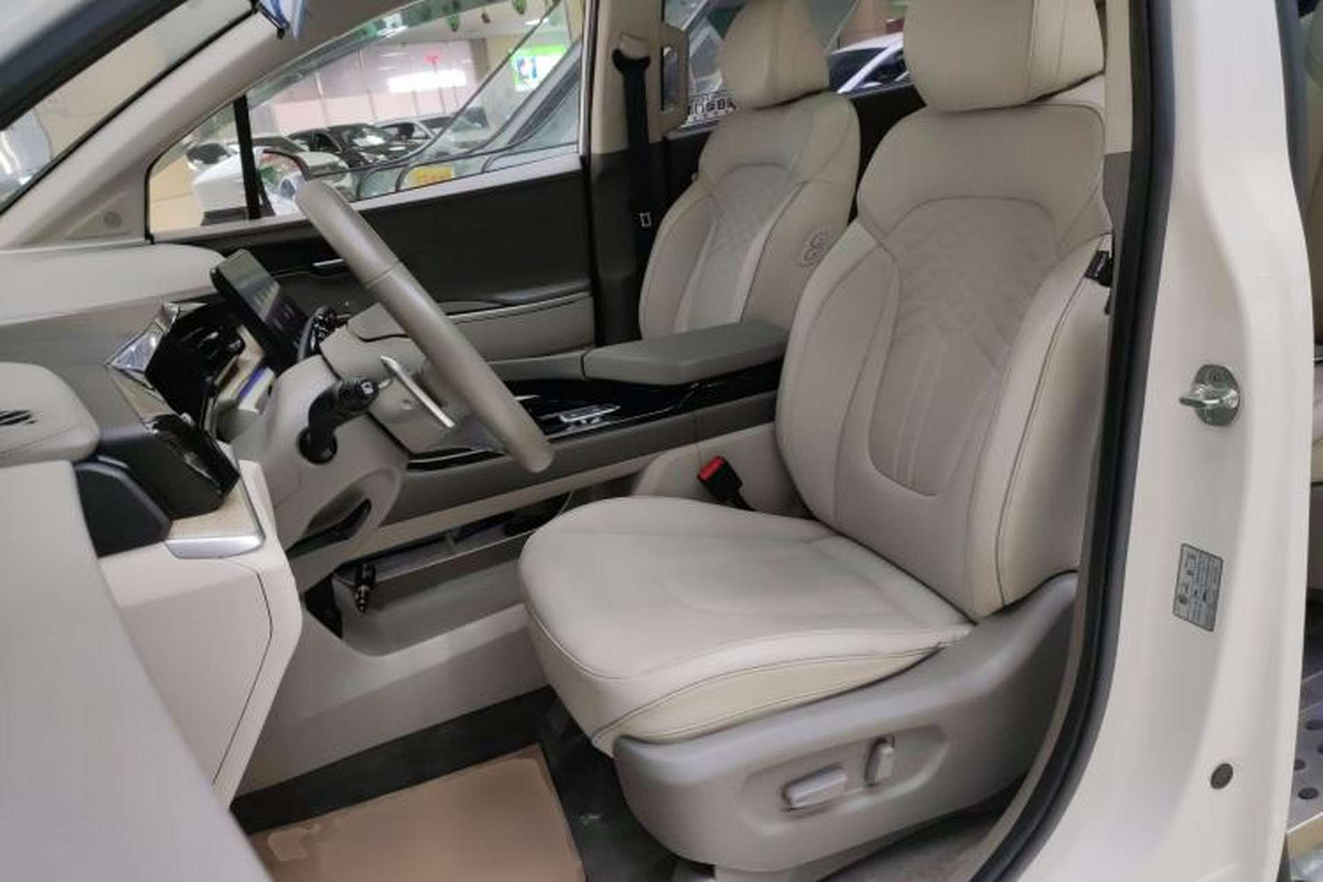Used Hyundai Custo 2021 380TGDi Smart Luxury Premium LUX Left Front Seat