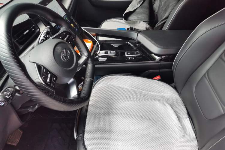 Used Hyundai Custo 2021 270TGDi Prestige LUX Left Front Seat