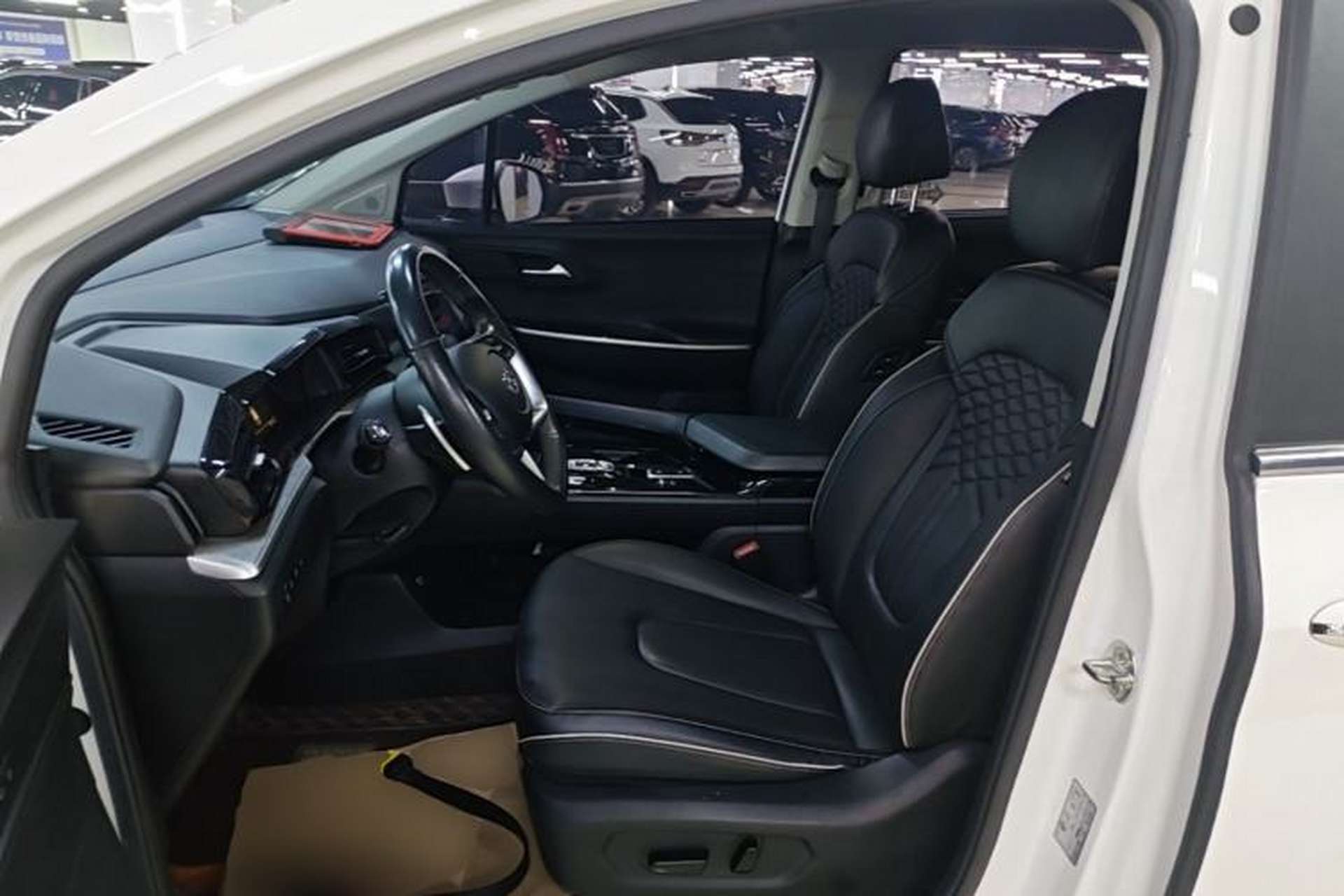 Used Hyundai Custo 2021 380TGDi Smart Luxury Premium LUX Left Front Seat
