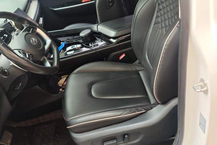 Used Hyundai Custo 2021 380TGDi Smart Love Flagship Edition TOP Premium Left Front Seat