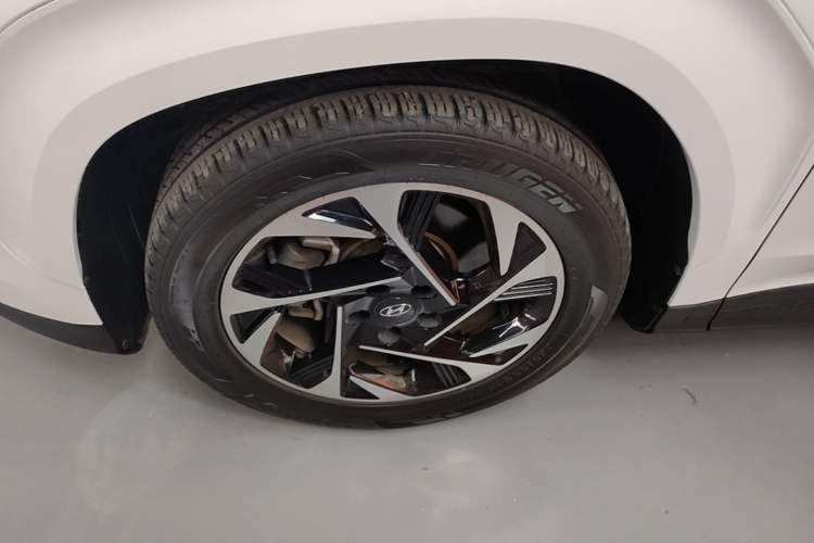 Used Hyundai Custo 2021 380TGDi Smart Love Flagship Edition TOP Premium Left Front Wheel Hub