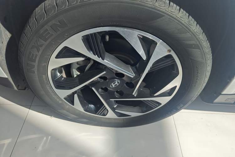 Used Hyundai Custo 2021 380TGDi Smart Luxury Premium LUX Left Front Wheel Hub