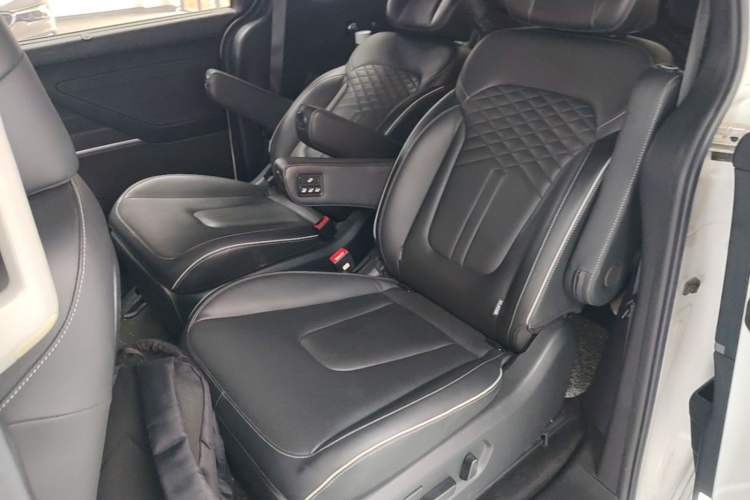 Used Hyundai Custo 2021 380TGDi Smart Love Flagship Edition TOP Premium Left Rear Seat