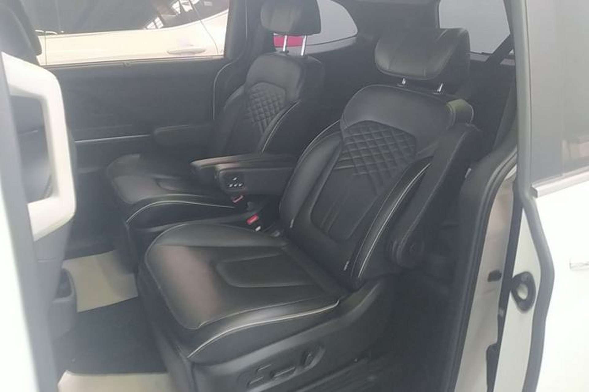 Used Hyundai Custo 2021 380TGDi Deluxe Edition DLX Left Rear Seat