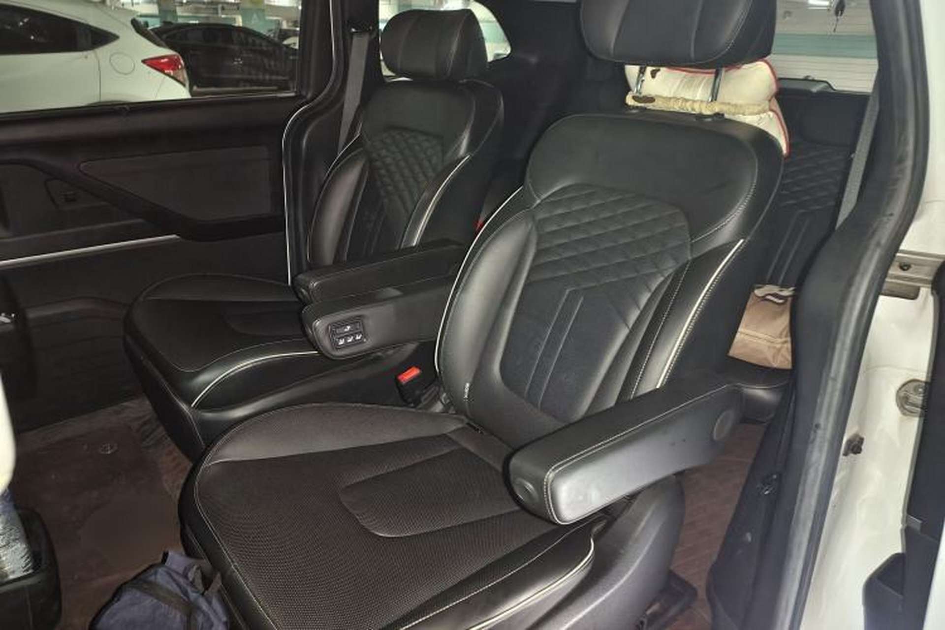 Used Hyundai Custo 2021 380TGDi Smart Luxury Premium LUX Left Rear Seat