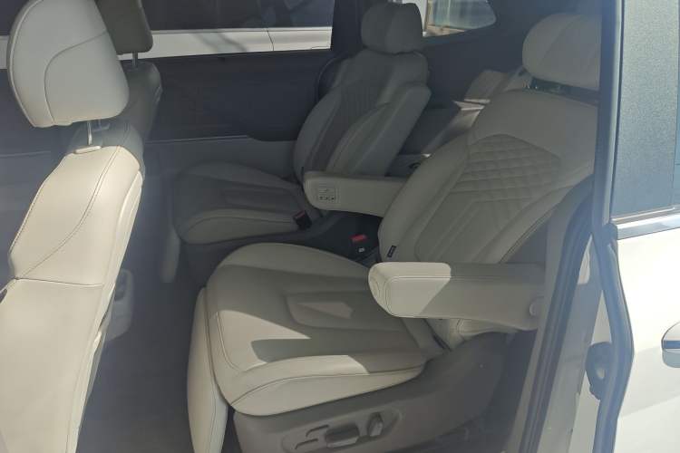 Used Hyundai Custo 2021 380TGDi Smart Luxury Premium LUX Left Rear Seat