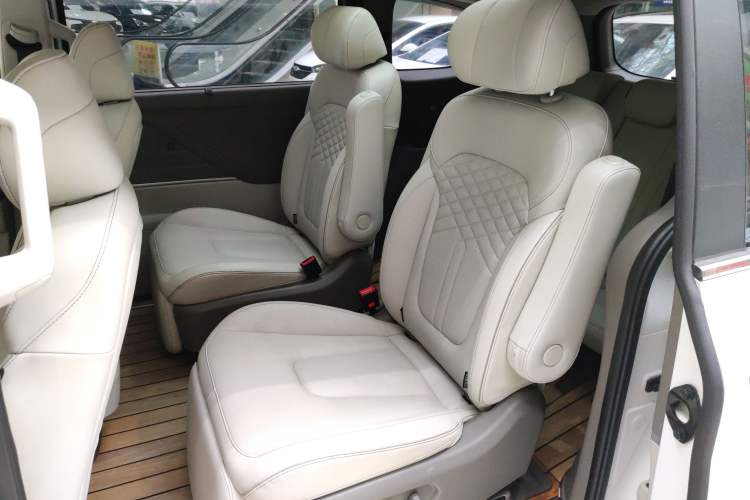 Used Hyundai Custo 2021 380TGDi Smart Luxury Premium LUX Left Rear Seat