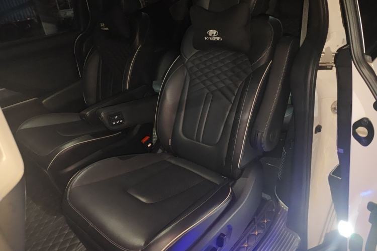 Used Hyundai Custo 2021 380TGDi Smart Luxury Premium LUX Left Rear Seat