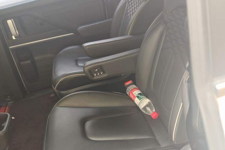 Used Hyundai Custo 2021 380TGDi Smart Love Flagship Edition TOP Premium Left Rear Seat
