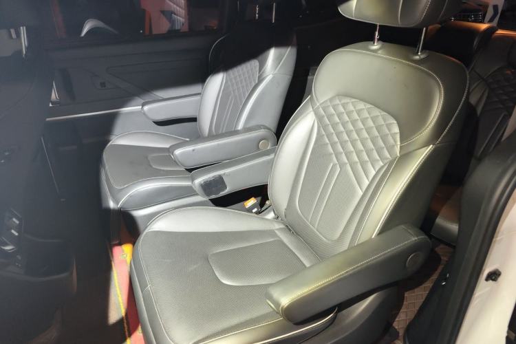 Used Hyundai Custo 2021 380TGDi Smart Love Flagship Edition TOP Premium Left Rear Seat