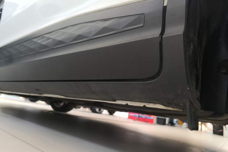 Used Hyundai Custo 2021 380TGDi Smart Love Flagship Edition TOP Premium Left Side Sill