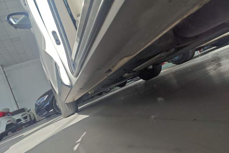 Used Hyundai Custo 2021 380TGDi Smart Luxury Premium LUX Left Side Sill