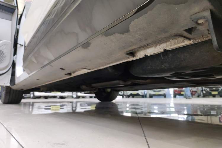 Used Hyundai Custo 2021 380TGDi Smart Luxury Premium LUX Left Side Sill