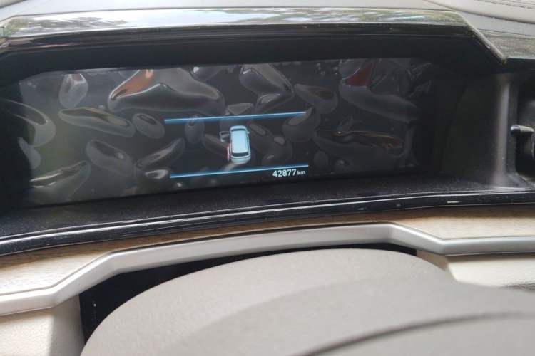 Used Hyundai Custo 2021 270TGDi Prestige LUX Odometer Close Up