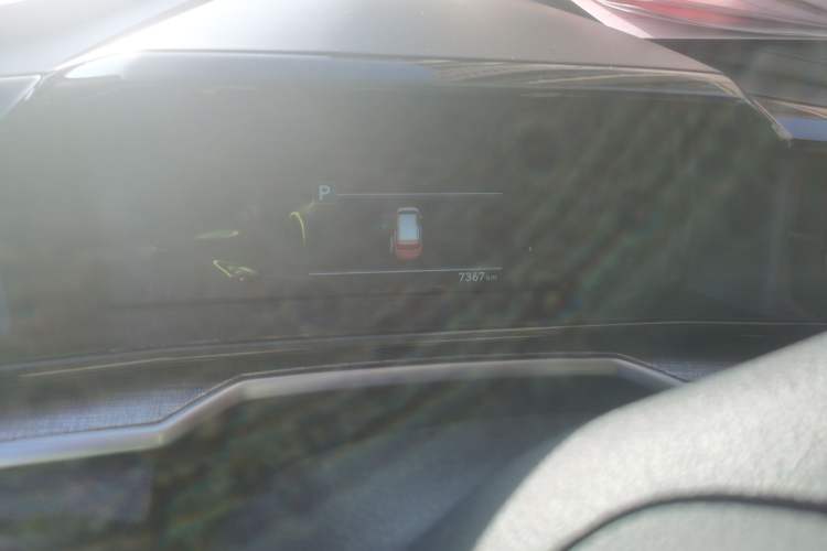 Used Hyundai Custo 2021 270TGDi Prestige LUX Odometer Close Up