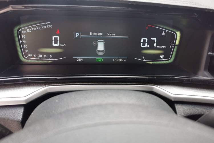 Used Hyundai Custo 2021 270TGDi Prestige LUX Odometer Close Up