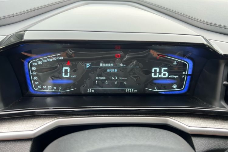 Used Hyundai Custo 2021 270TGDi Prestige LUX Odometer Close Up
