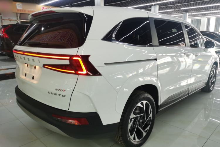 Used Hyundai Custo 2021 270TGDi Prestige LUX Rear Right 45 Deg