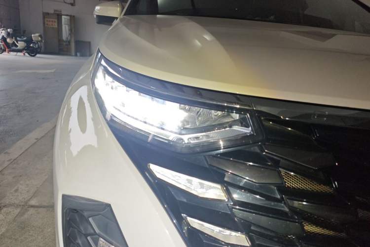 Used Hyundai Custo 2021 380TGDi Smart Love Flagship Edition TOP Premium Right Front Headlight