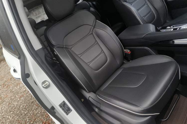 Used Hyundai Custo 2021 270TGDi Prestige LUX Right Front Seat